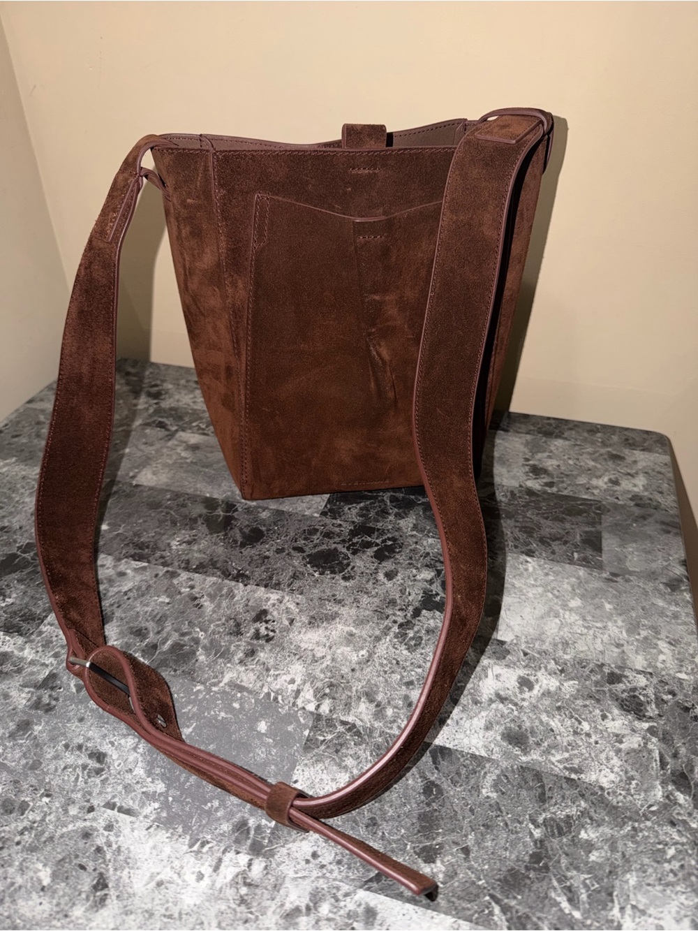 THE MINI STUDIO Everlane Brown Suede Crossbody Bag - Picture 2 of 15